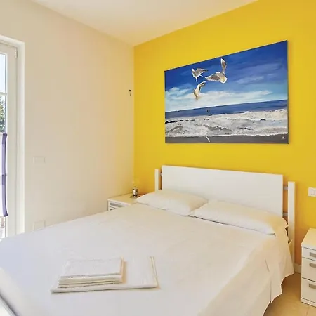 2 Bedroom Beautiful In * Magliolo